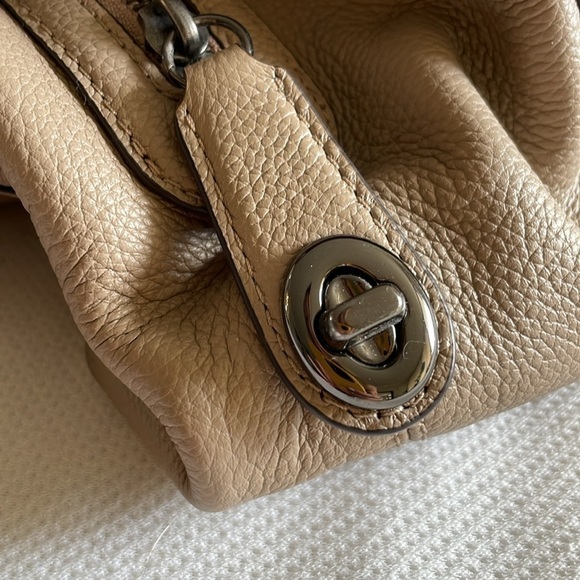 Coach Edie Turnlock shoulder bag / like new / F1748-36855 /gray leather - Picture 6 of 11